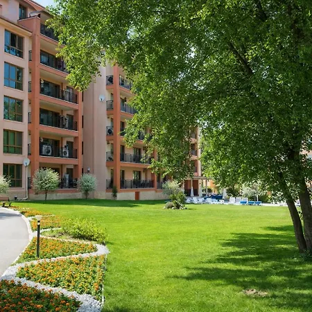 Golden Sands 1br With Pool & Private Parking *